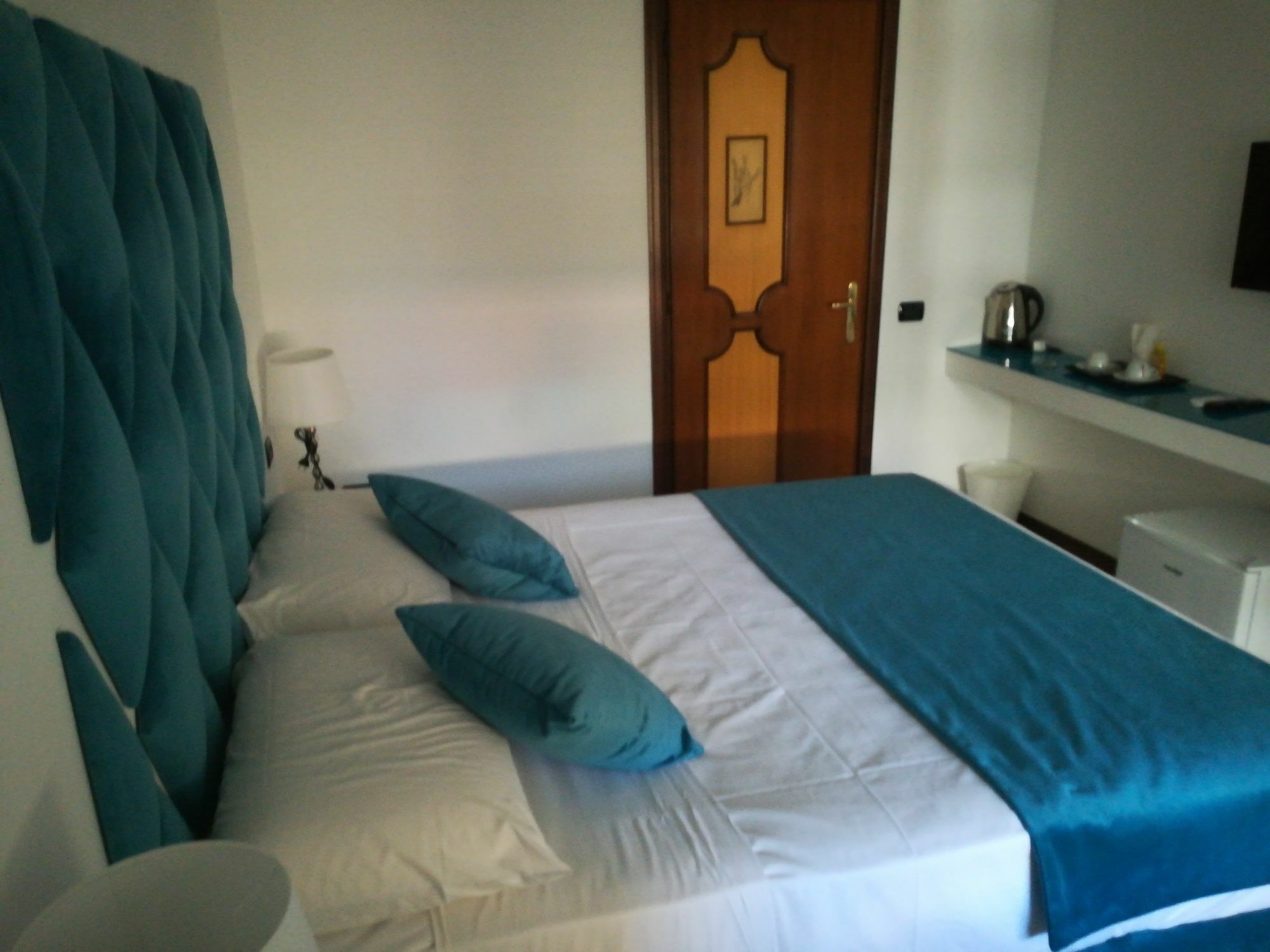 Suitenapolibeb Hotel *